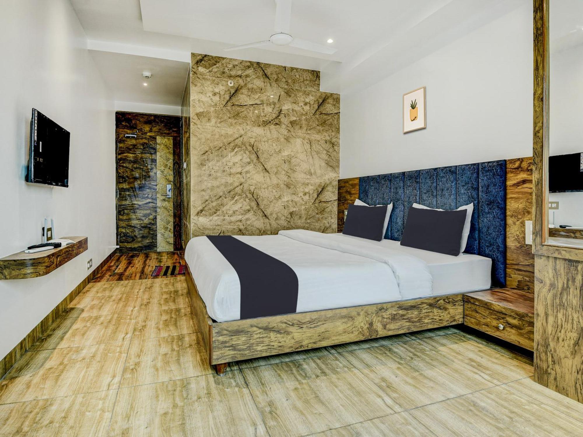 Отель Townhouse Madgaon Raia Экстерьер фото