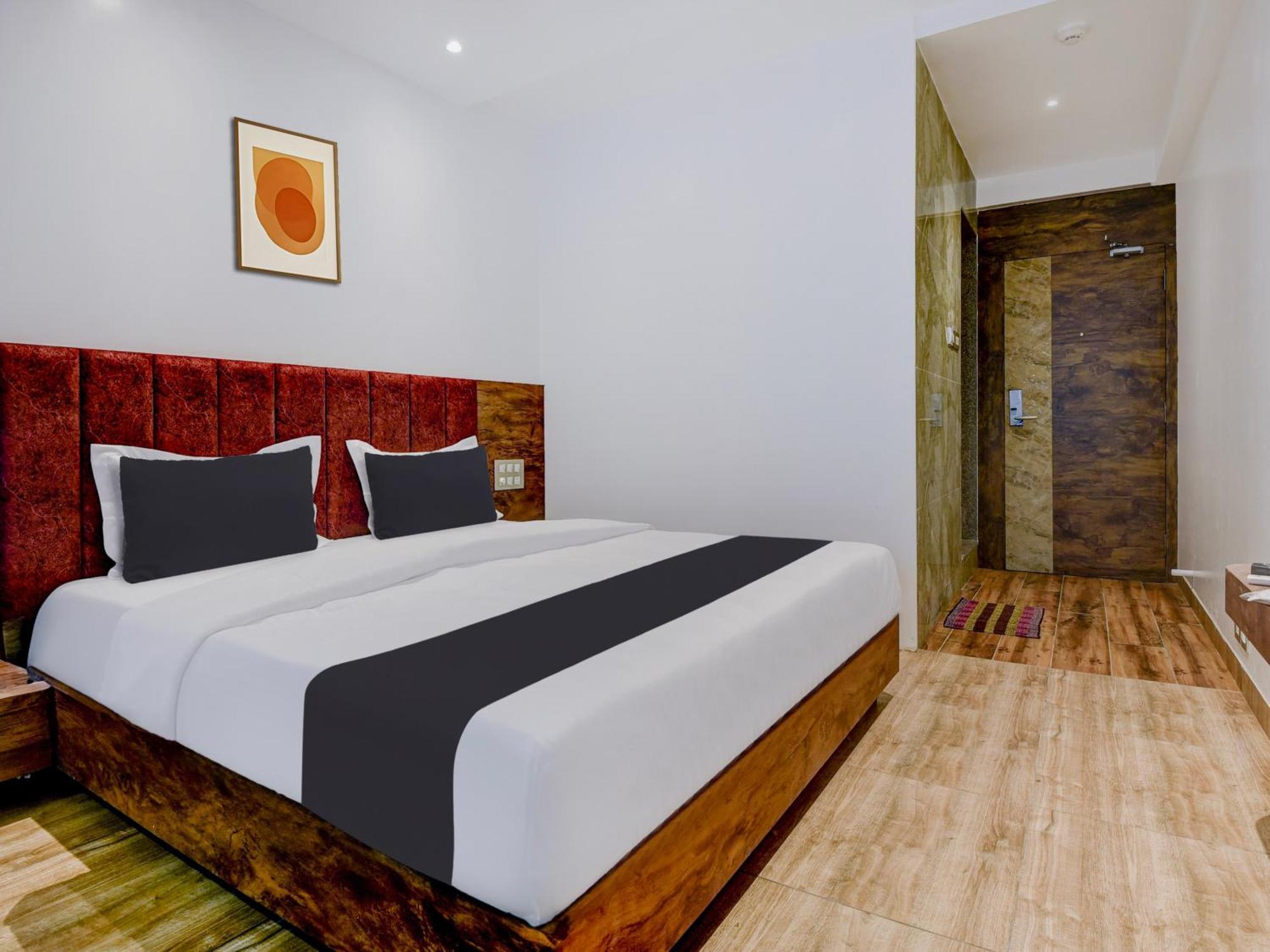 Отель Townhouse Madgaon Raia Экстерьер фото